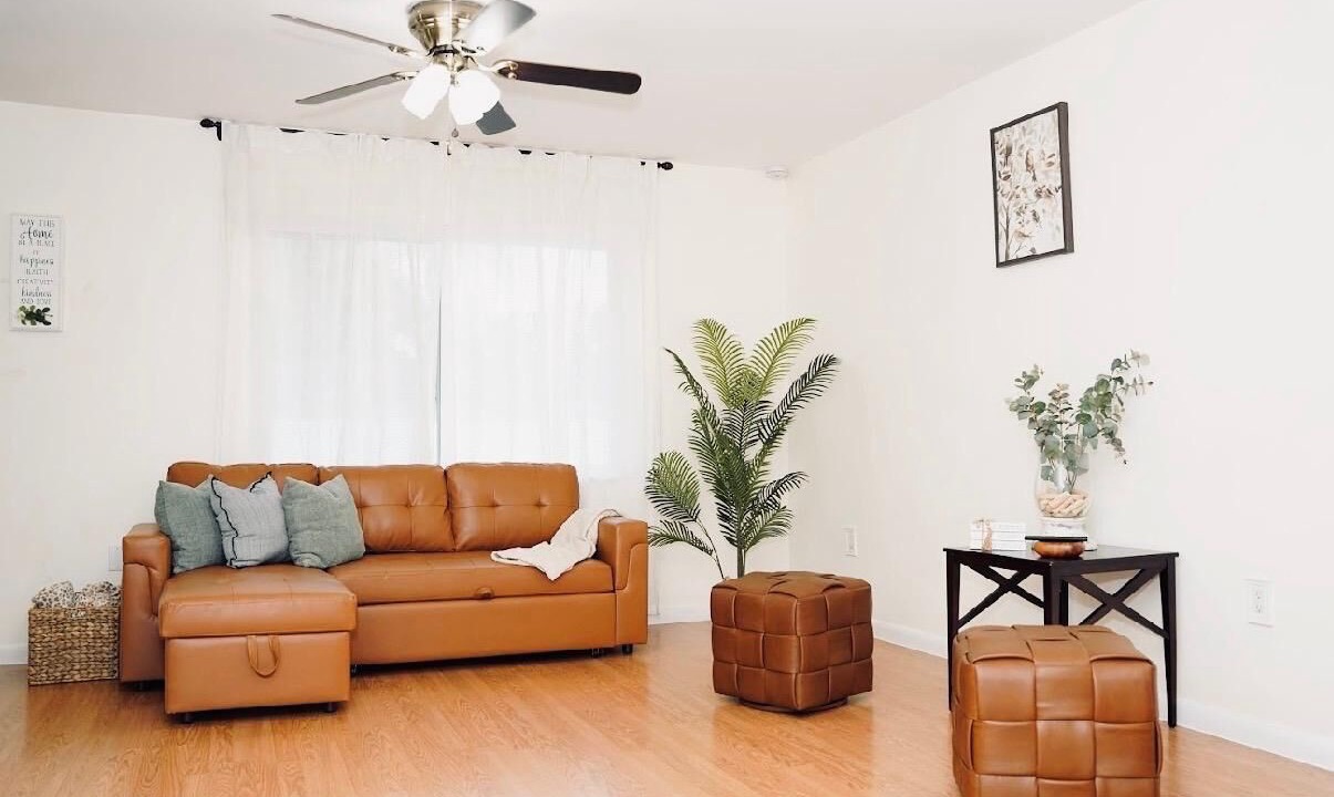 Photo of Livingroom in Carrollwood