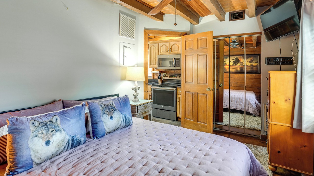 Photo of Bedroom in Okeechobee