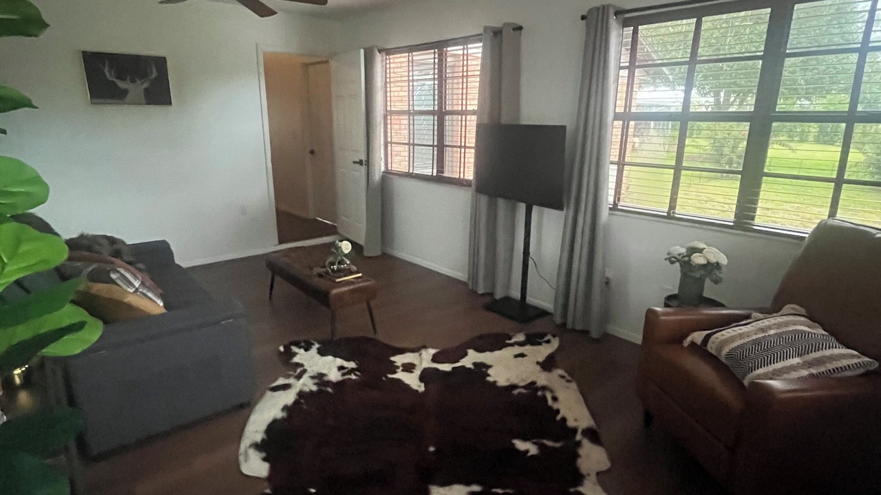 Photo of Livingroom in Highland
