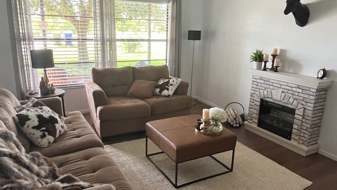 Photo of Livingroom in Highland