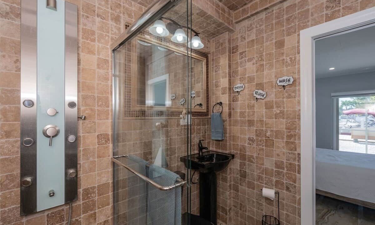 Photo of Bathroom in Key Largo