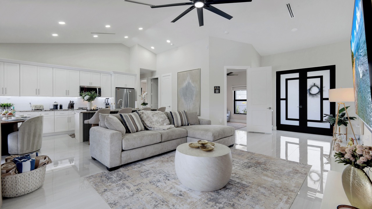 Photo of Livingroom in Diplomat