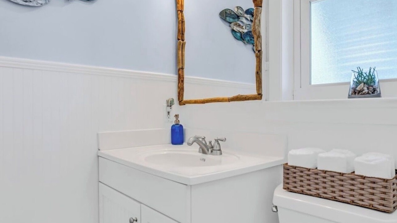 Photo of Bathroom in Marathon
