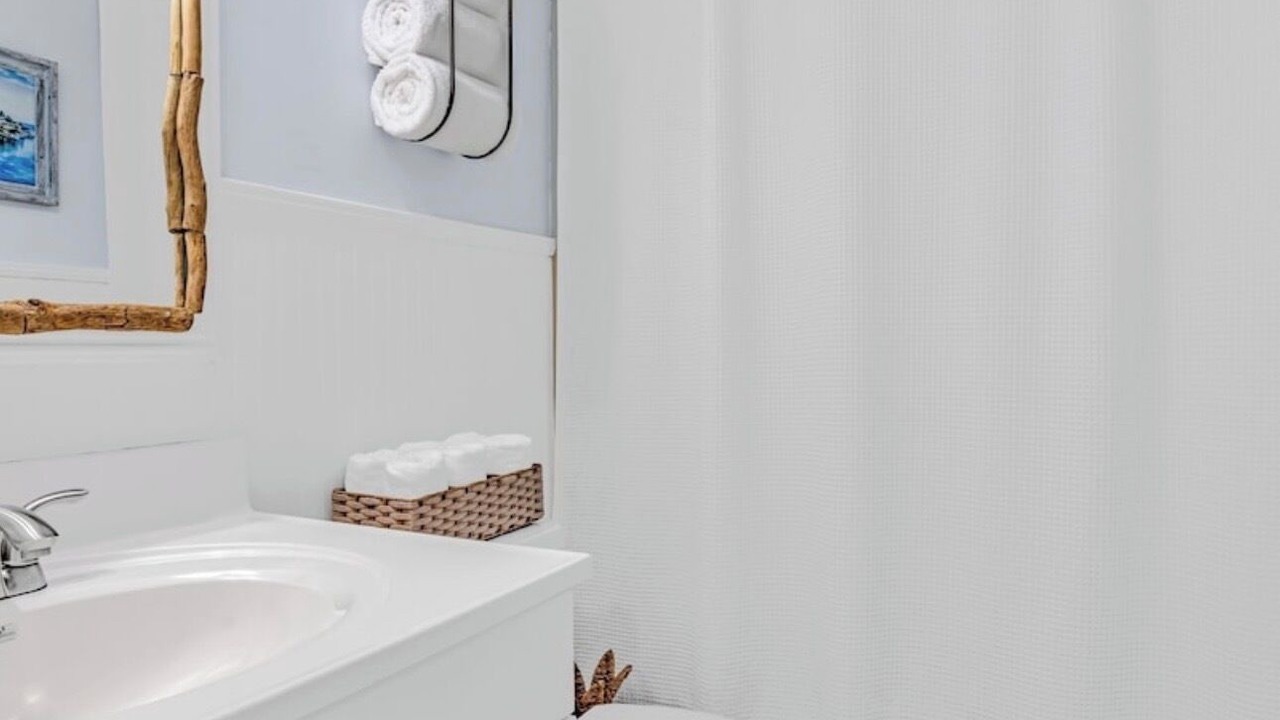 Photo of Bathroom in Marathon