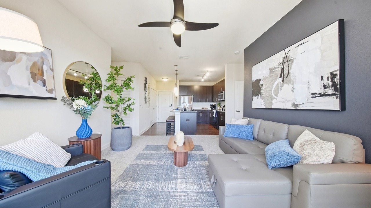 Photo of Livingroom in Courier City - Oscawana