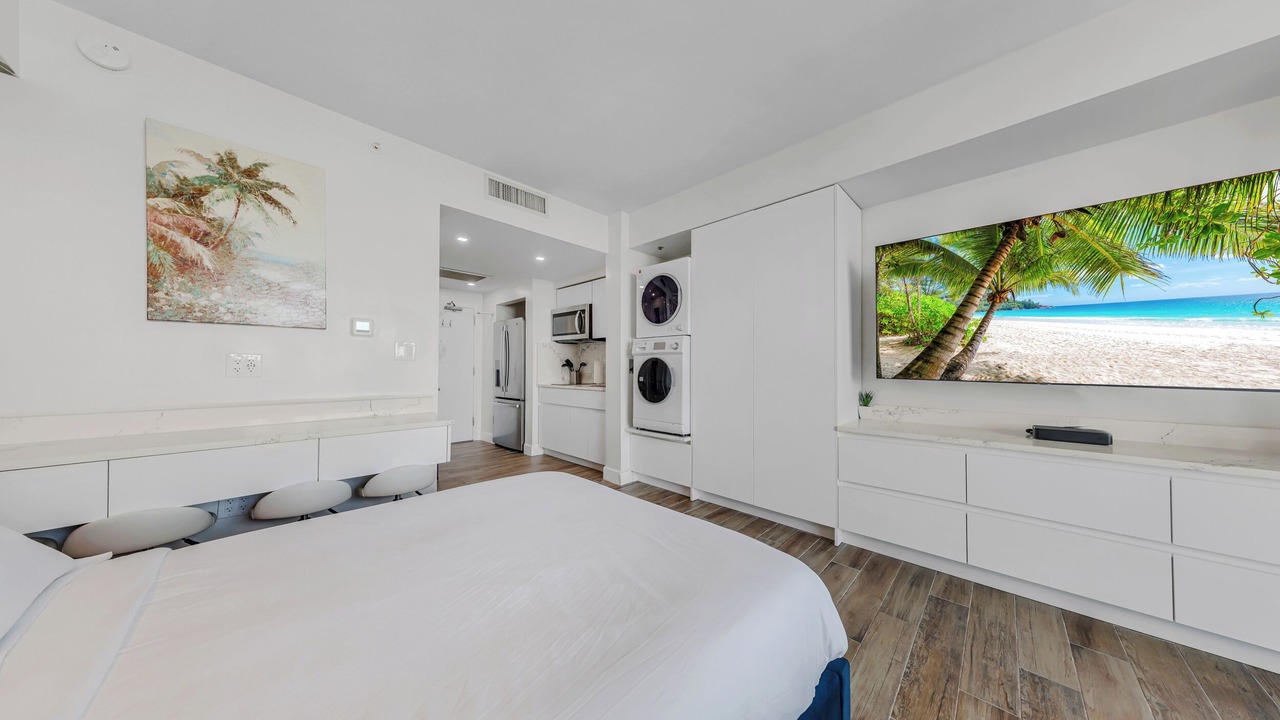 Photo of Bedroom in Coconut Grove