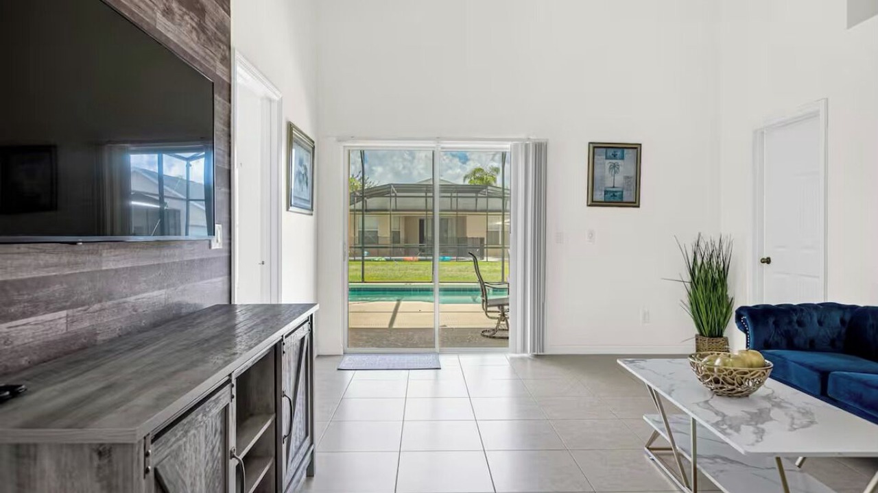Photo of Livingroom in Crystal Cove