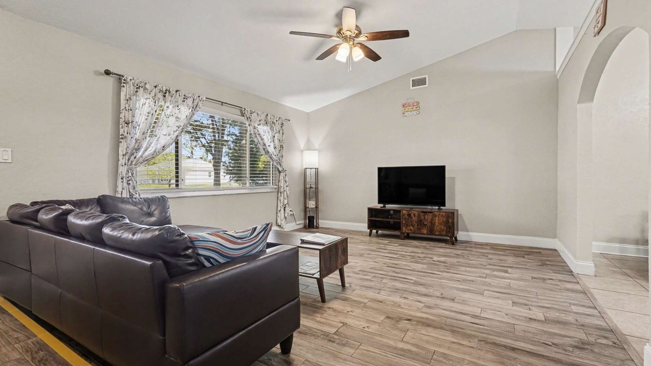 Photo of Livingroom in Palm Bay