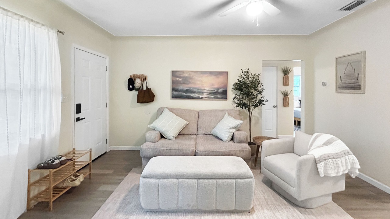 Photo of Livingroom in United Central