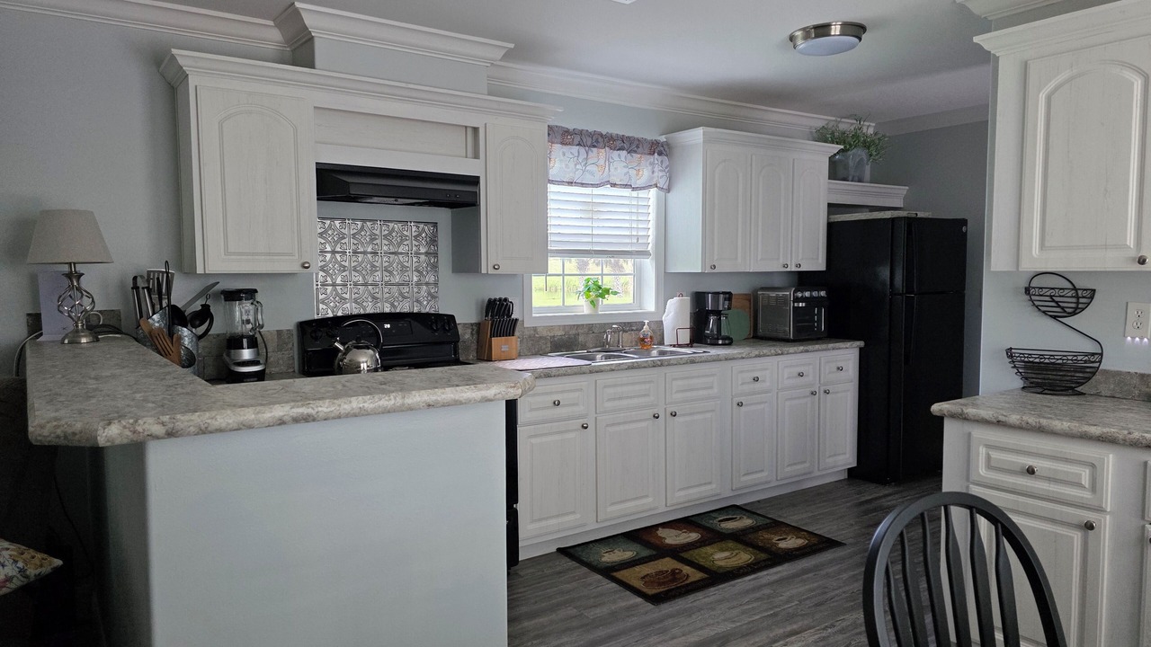 Photo of Kitchen in Okeechobee