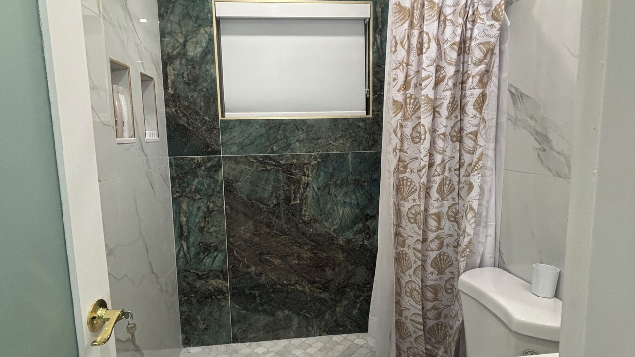 Photo of Bathroom in Flagami