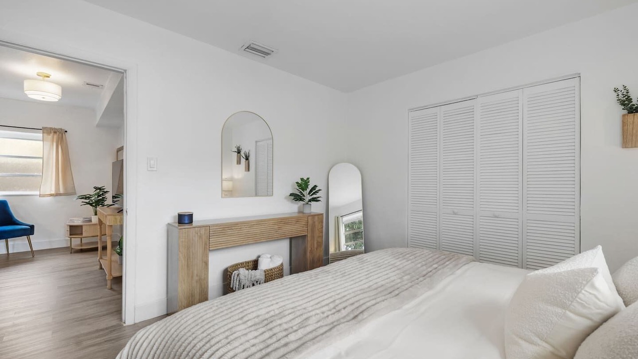 Photo of Bedroom in Coral Way
