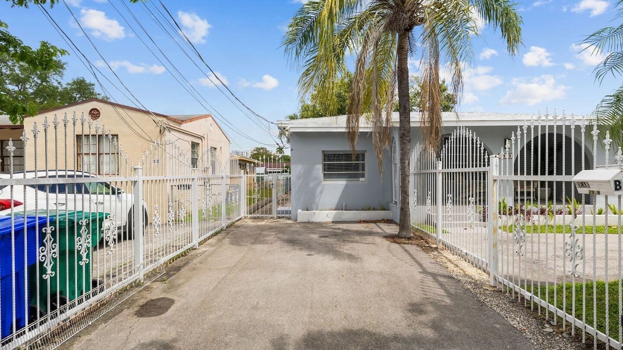 Photo of Outdoor in Coral Way