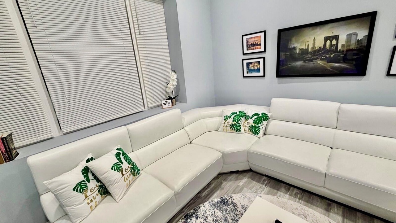 Photo of Livingroom in Ampere
