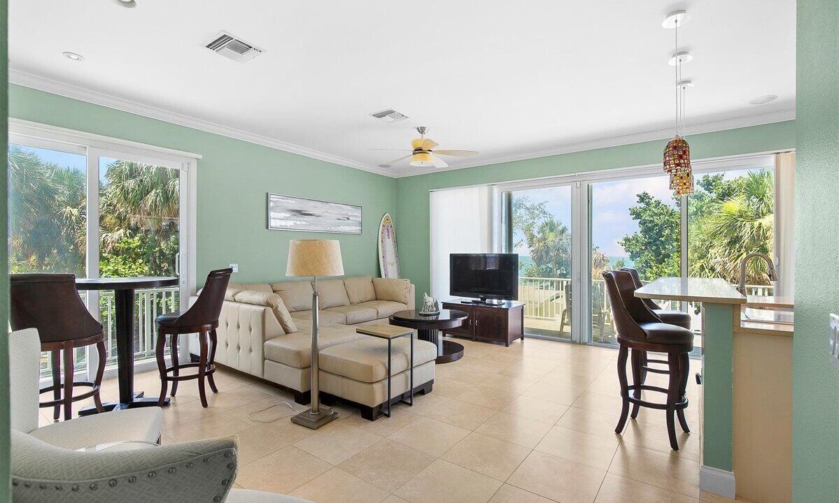 Photo of Livingroom in Englewood