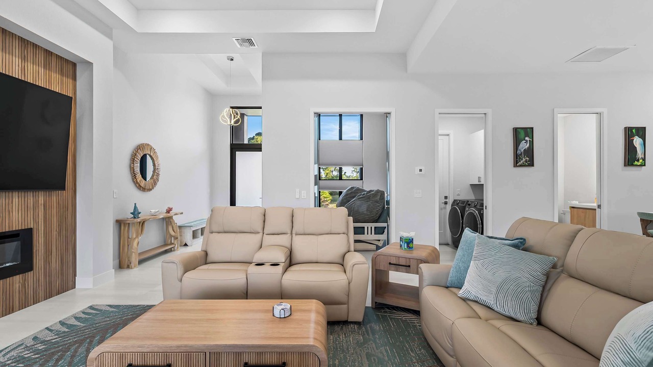 Photo of Livingroom in South Gulf Cove
