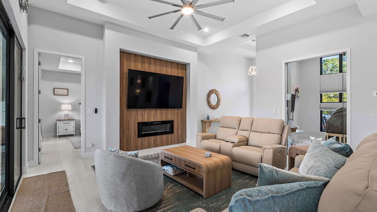 Photo of Livingroom in South Gulf Cove