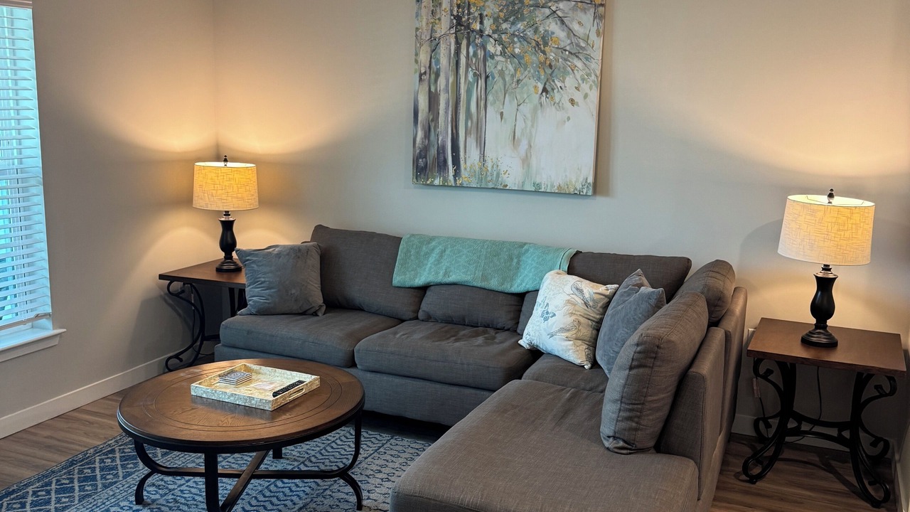 Photo of Livingroom in Inwood