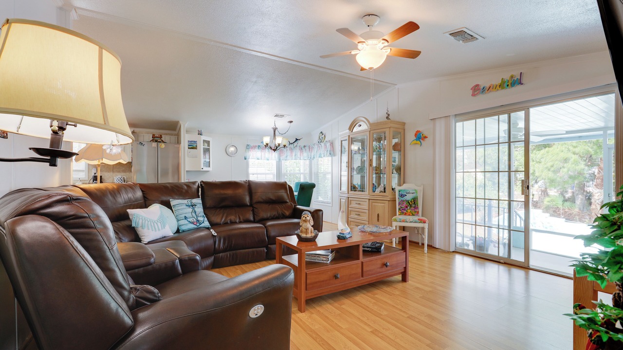 Photo of Livingroom in Stuart