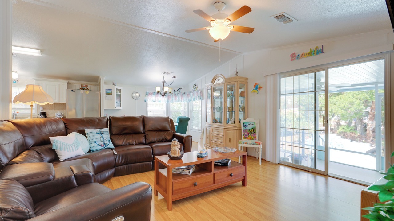 Photo of Livingroom in Stuart