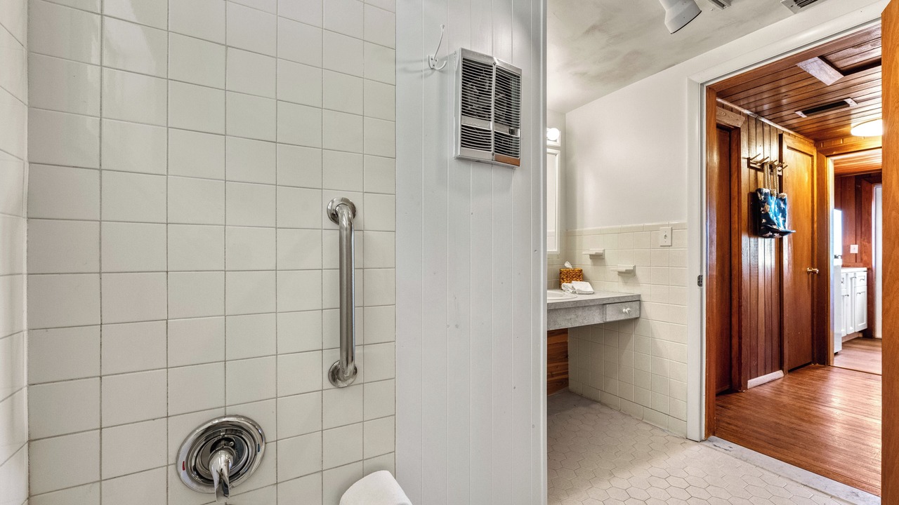 Photo of Bathroom in Englewood