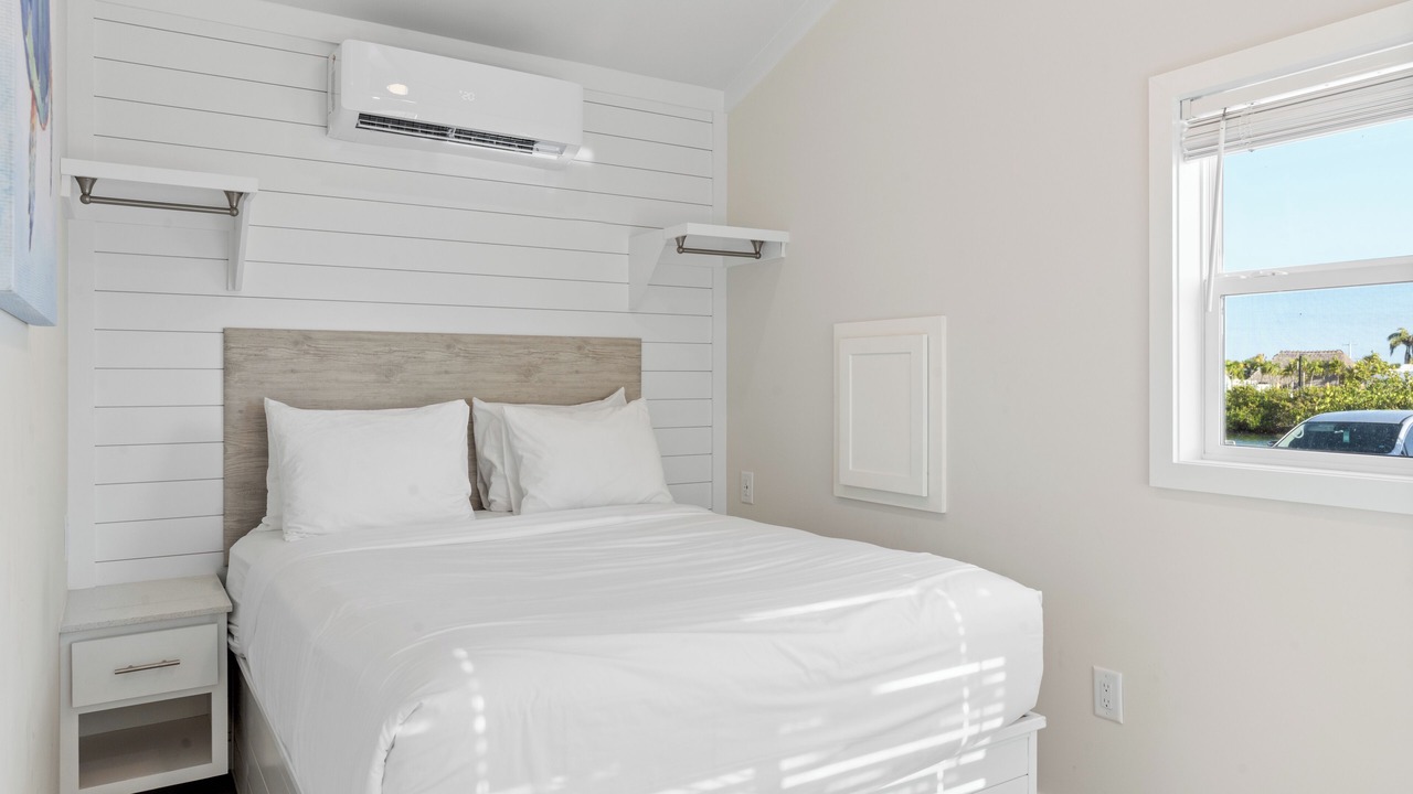 Photo of Bedroom in Sugarloaf Key