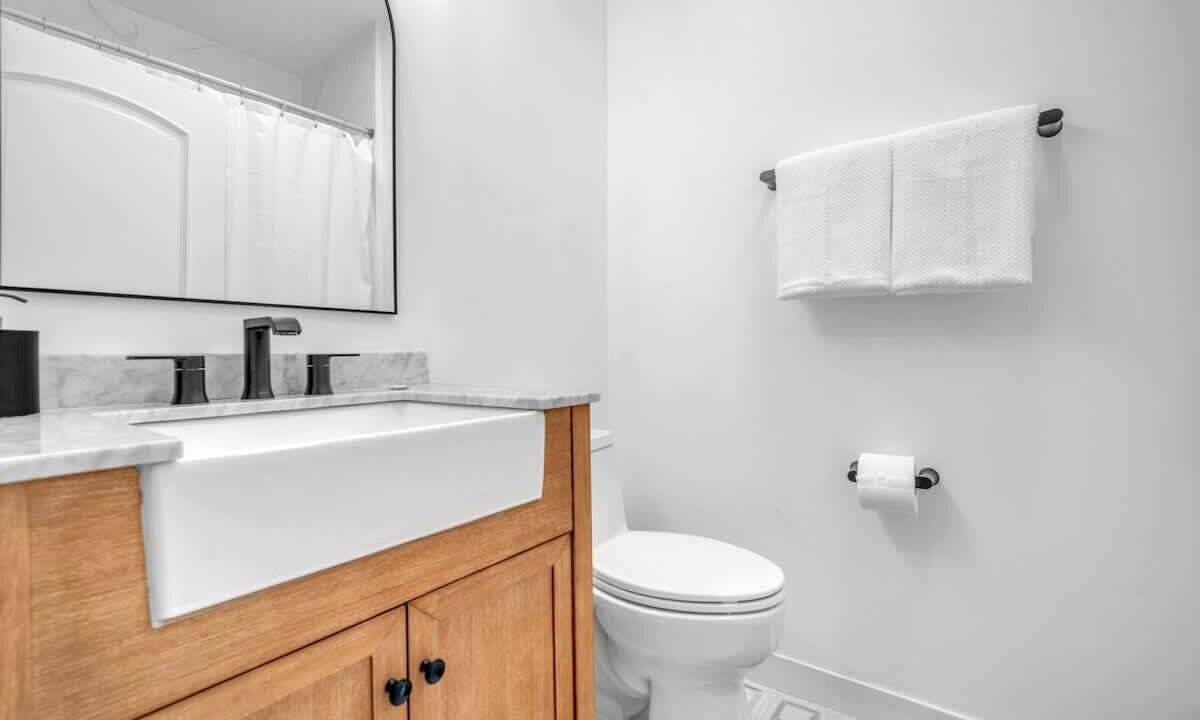 Photo of Bathroom in Coconut Grove