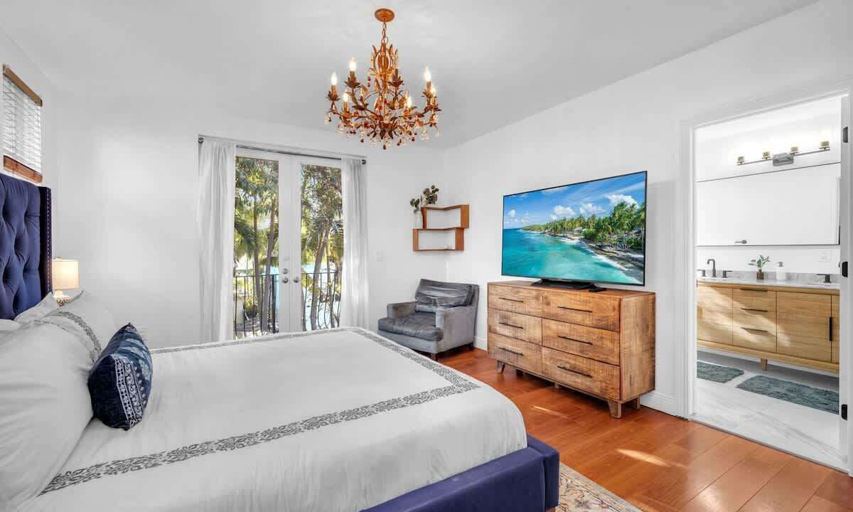 Photo of Bathroom in Coconut Grove