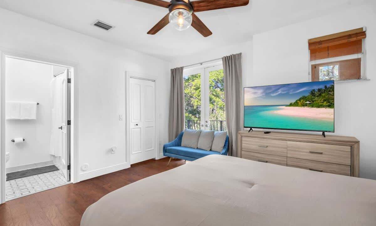 Photo of Bedroom in Coconut Grove