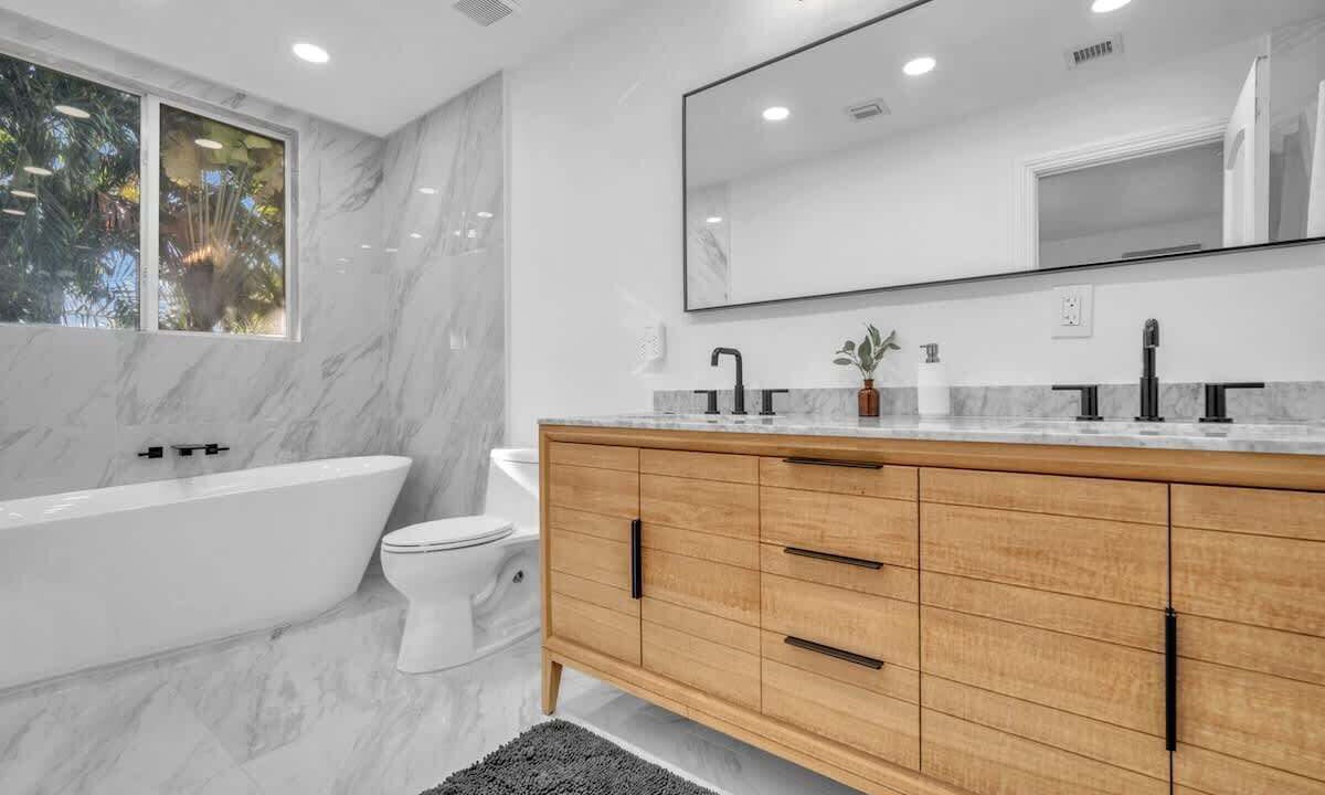 Photo of Bathroom in Coconut Grove