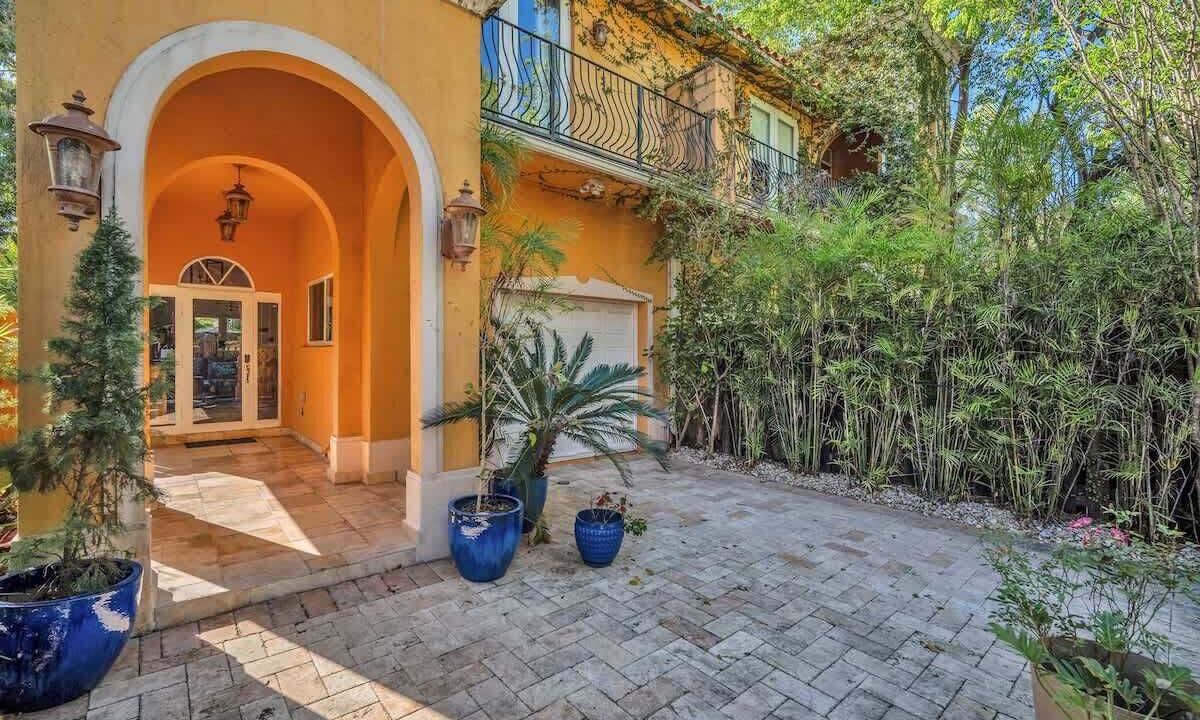 Photo of Outdoor in Coconut Grove