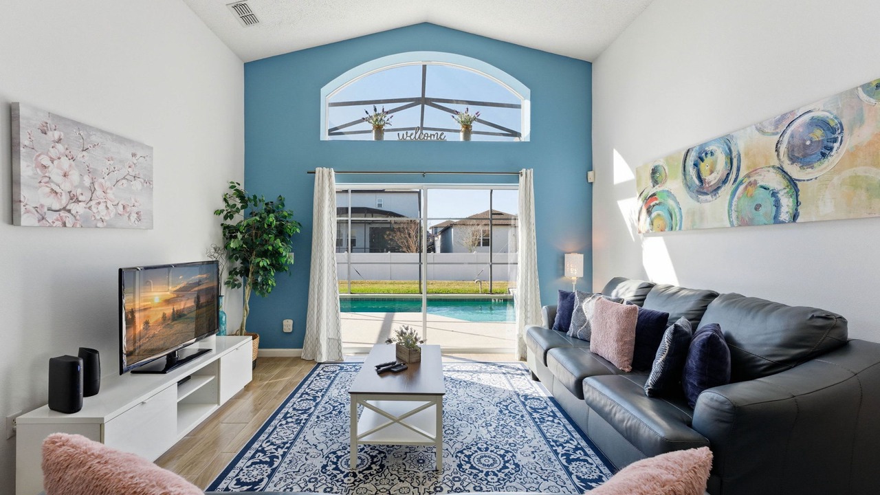 Photo of Livingroom in Seasons