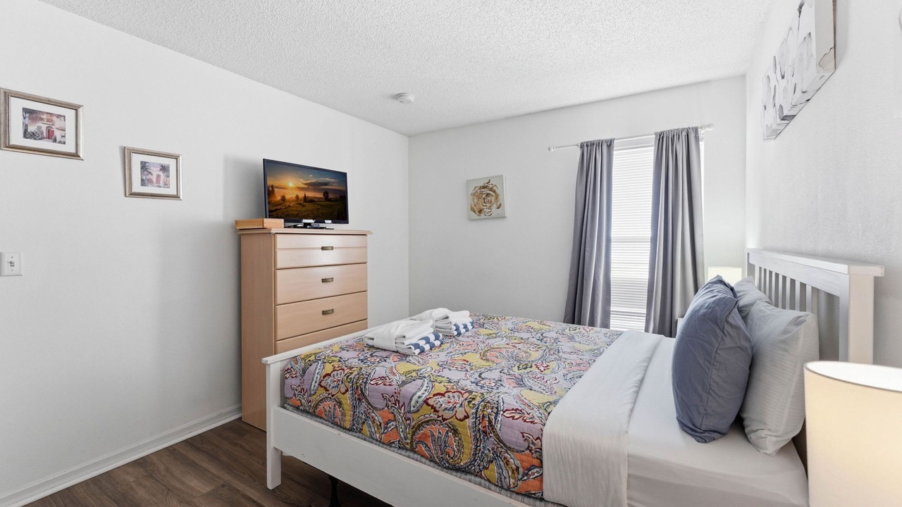 Photo of Bedroom in Seasons