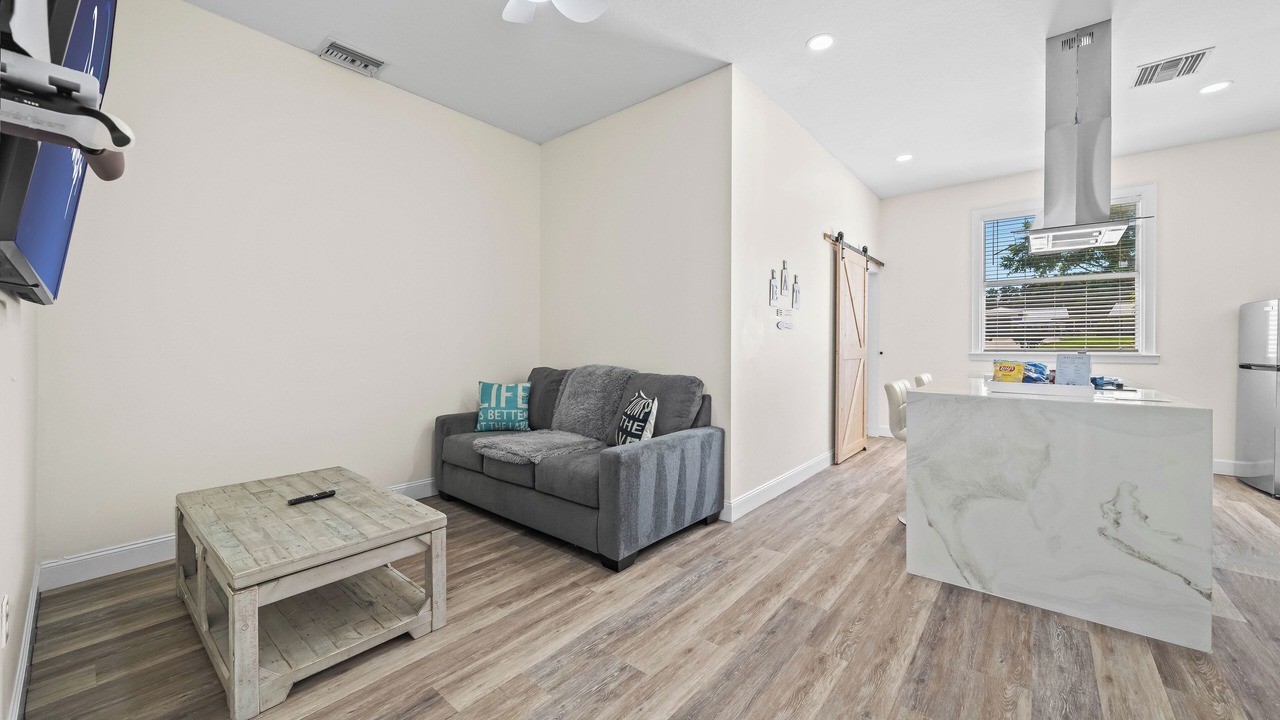 Photo of Livingroom in Auburndale