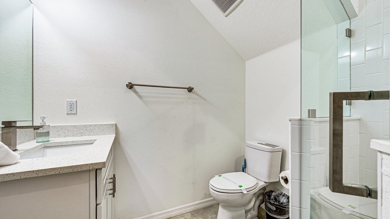 Photo of Bathroom in East Tampa