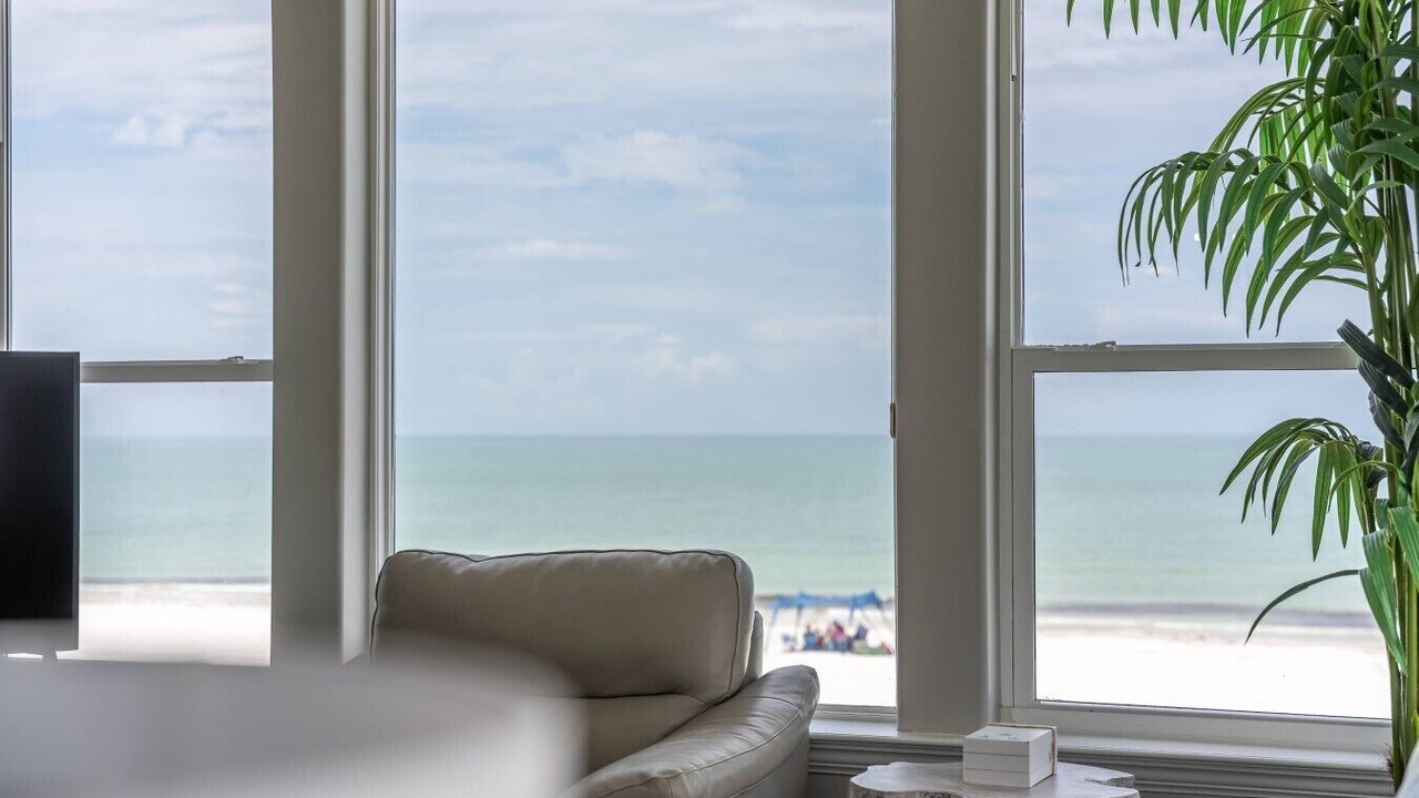 Photo of Bedroom in Mid Island