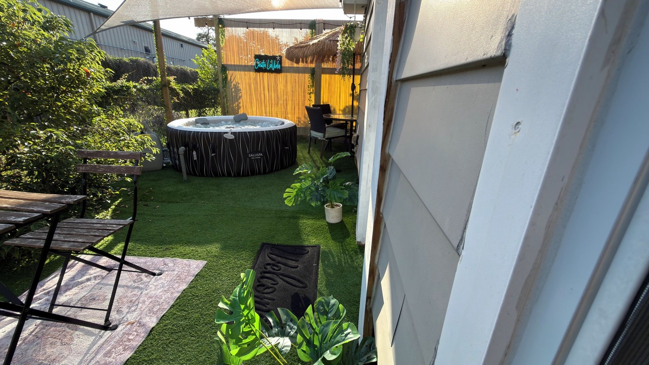 Photo of Patio Balcony in Bearss Plaza