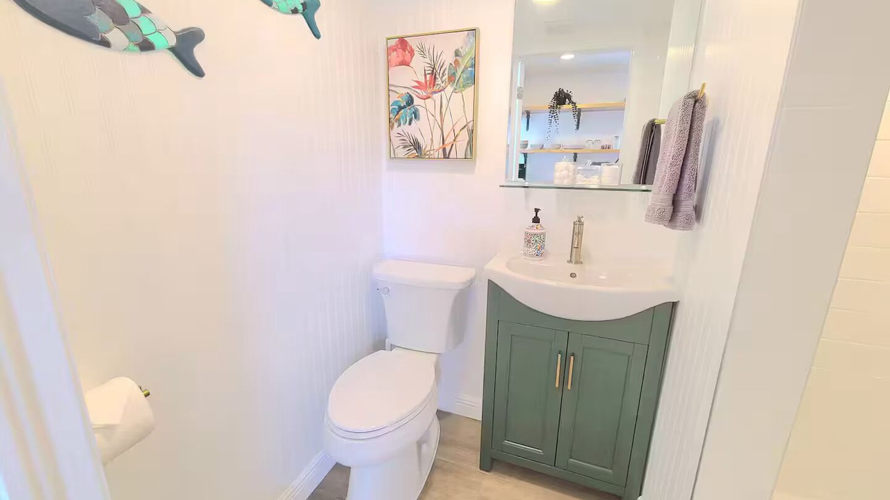 Photo of Bathroom in United Central