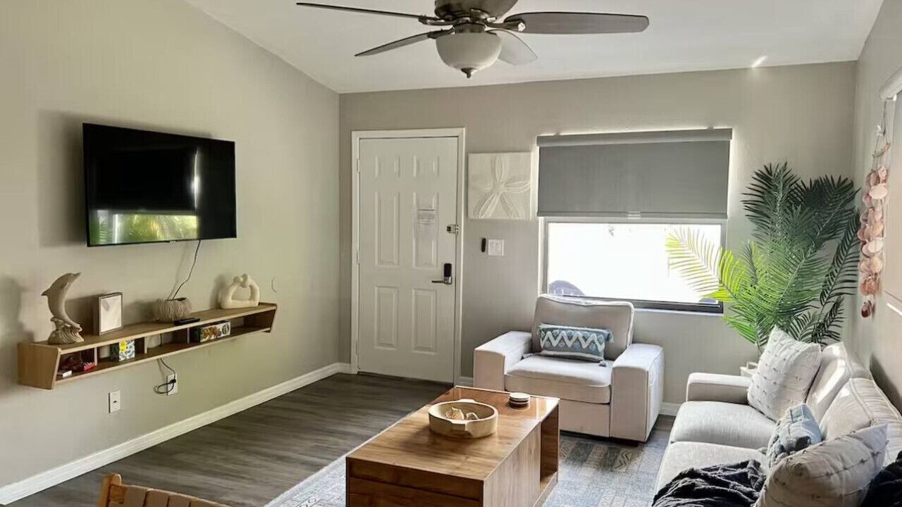 Photo of Livingroom in Palm Harbor