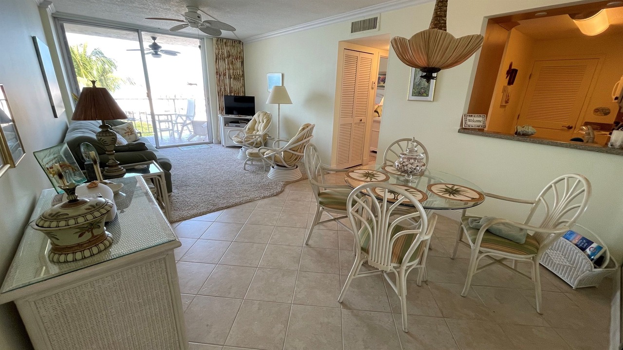Photo of Livingroom in Islamorada