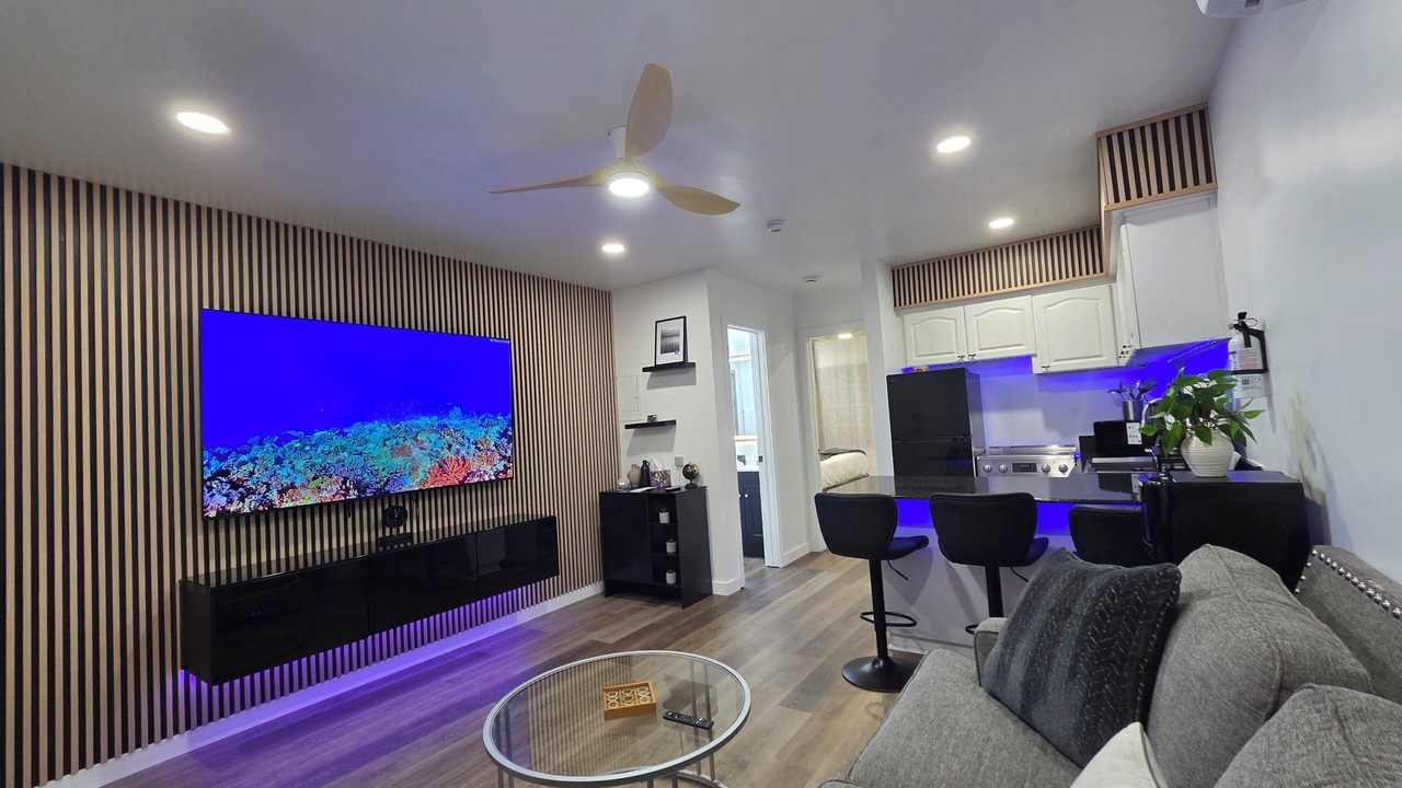 Photo of Livingroom in Swann Estates