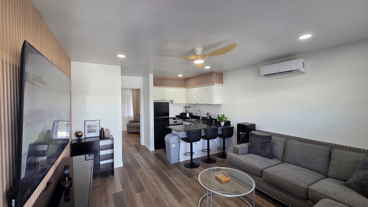 Photo of Livingroom in Swann Estates