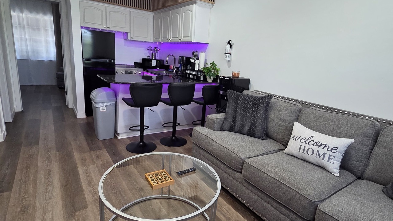 Photo of Livingroom in Swann Estates