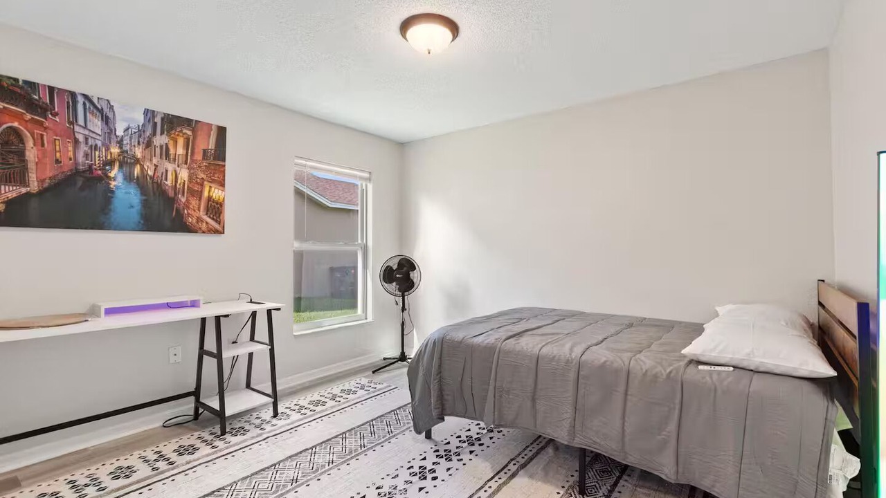 Photo of Bedroom in Lakeland