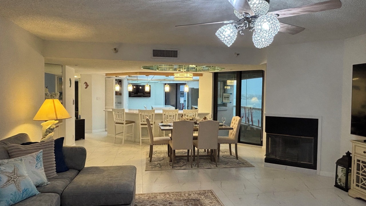 Photo of Livingroom in Sand Key