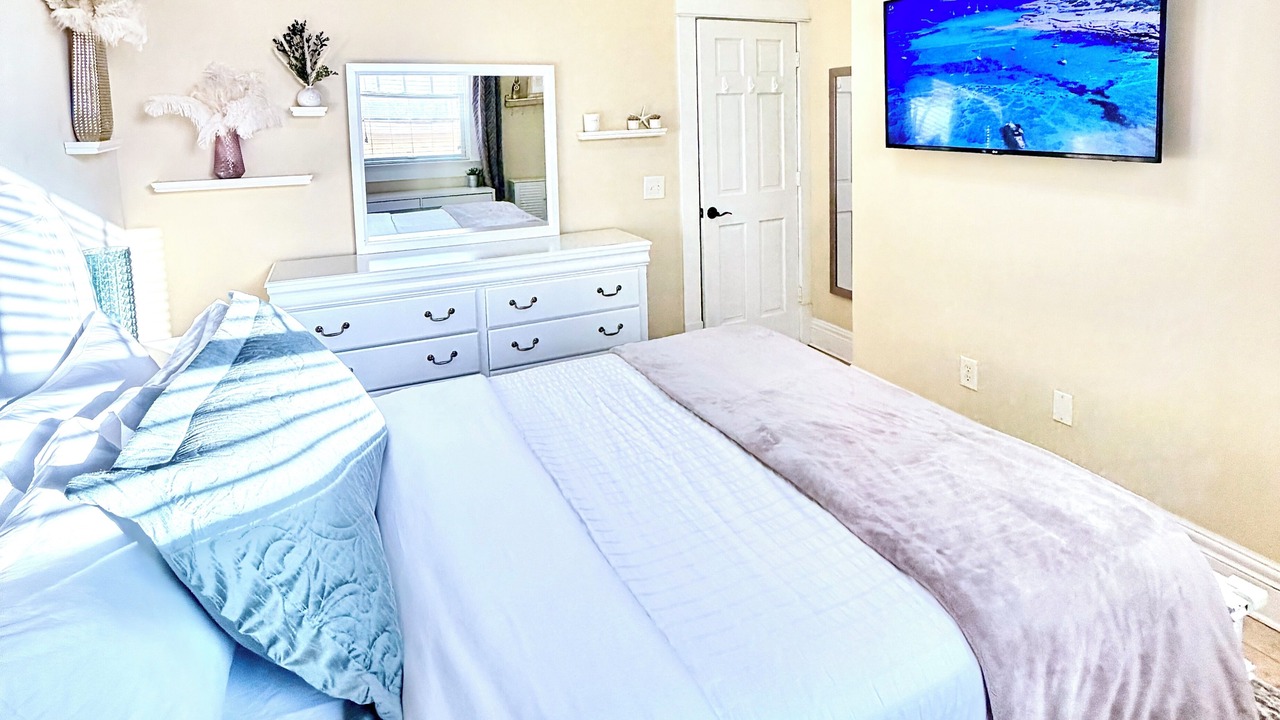 Photo of Bedroom in Hyde Park
