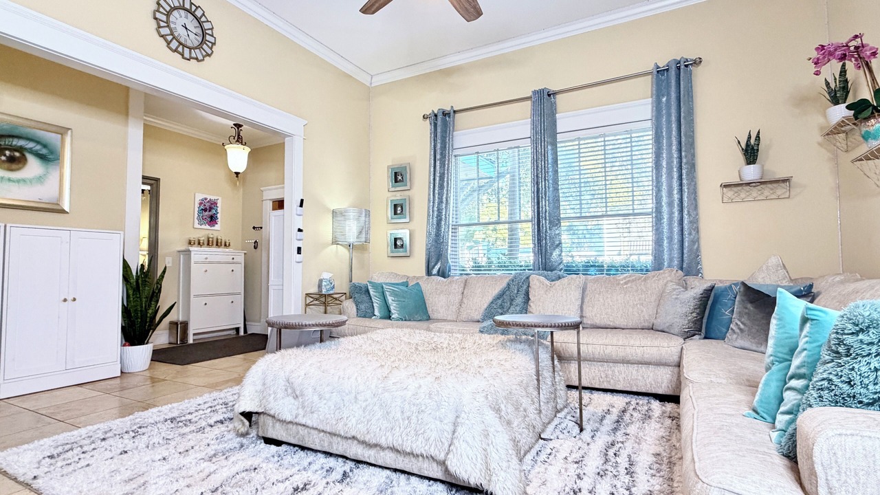 Photo of Livingroom in Hyde Park