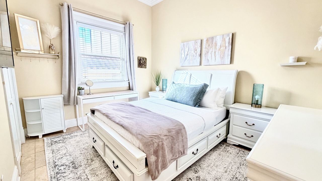 Photo of Bedroom in Hyde Park