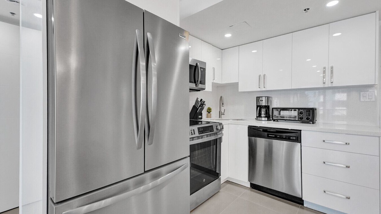 Photo of Kitchen in Mid Beach