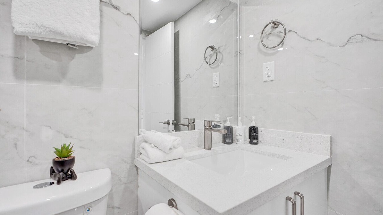 Photo of Bathroom in Mid Beach